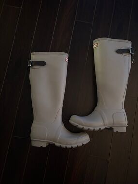 Hunter Tall Rain Boots in light grey